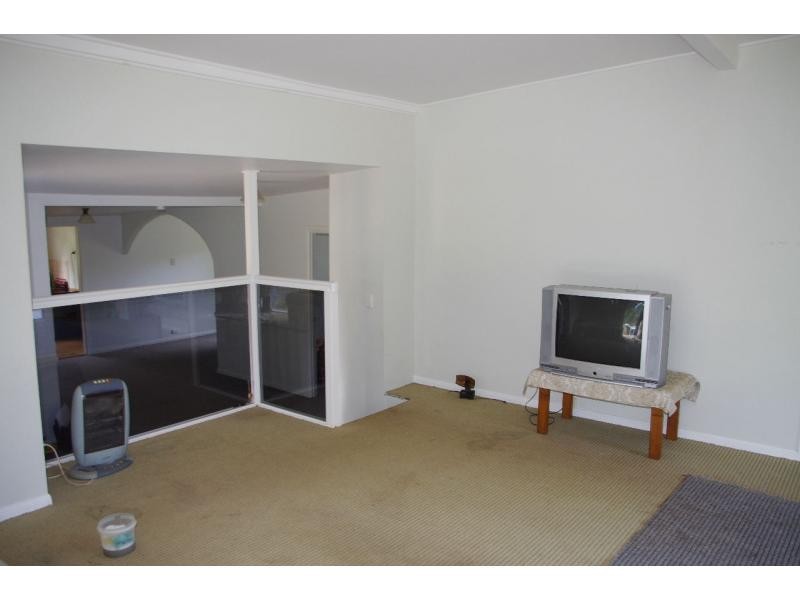 232-234 High Central Road, Macleay Island QLD 4184