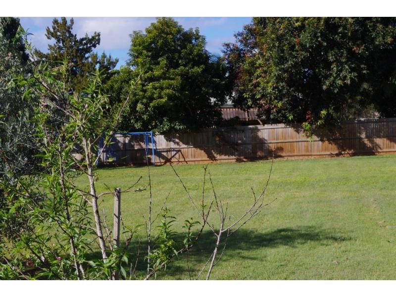 12 Citron Street, Macleay Island QLD 4184