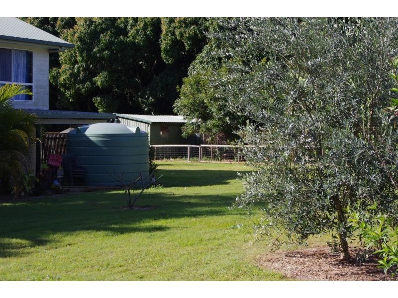 12 Citron Street, Macleay Island QLD 4184