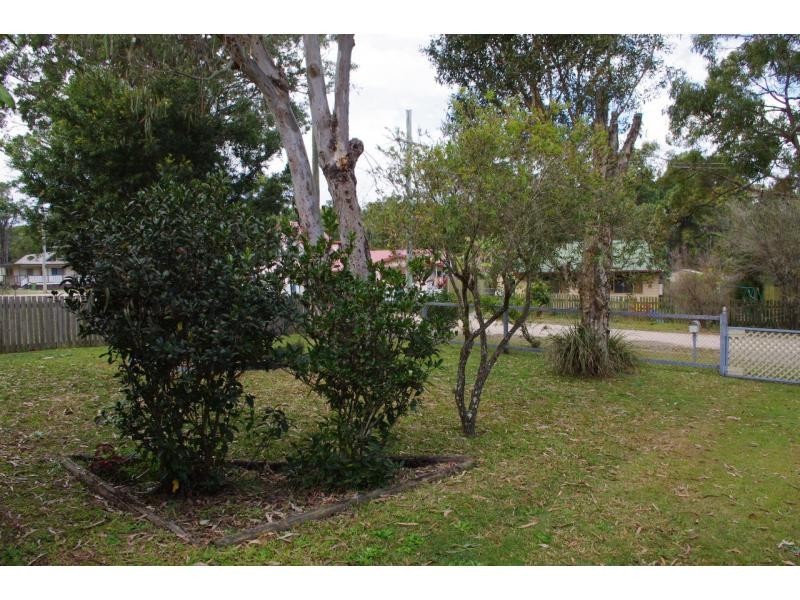 5 William Street, Macleay Island QLD 4184