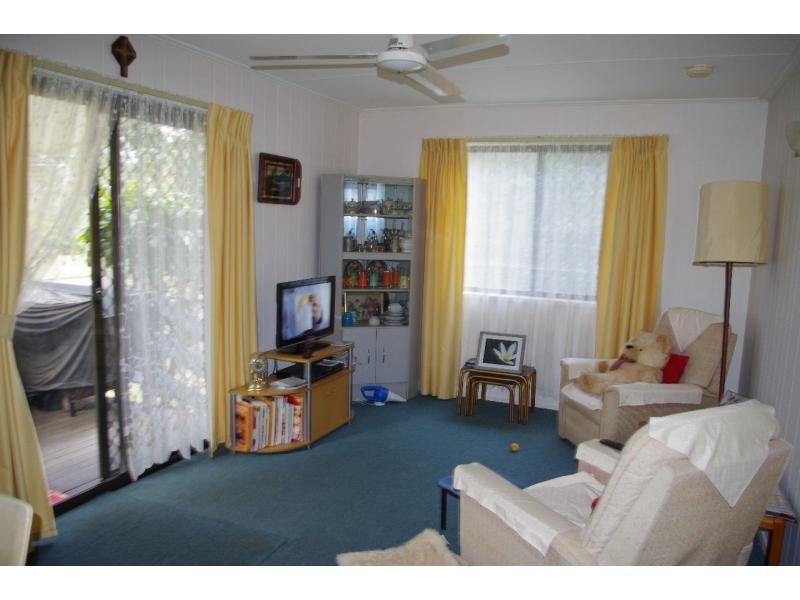 5 William Street, Macleay Island QLD 4184