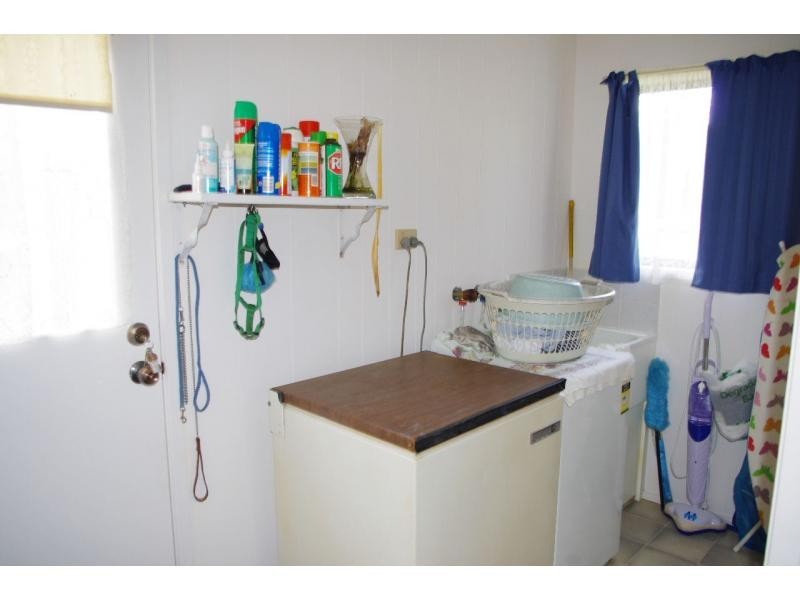 5 William Street, Macleay Island QLD 4184