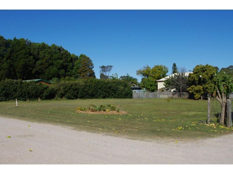 12 Marine Street, Macleay Island QLD 4184