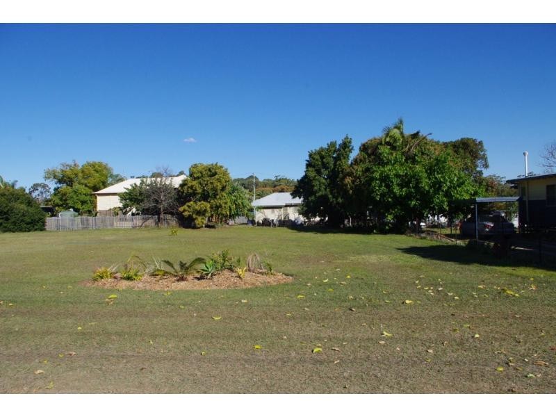 12 Marine Street, Macleay Island QLD 4184