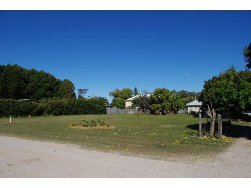 12 Marine Street, Macleay Island QLD 4184