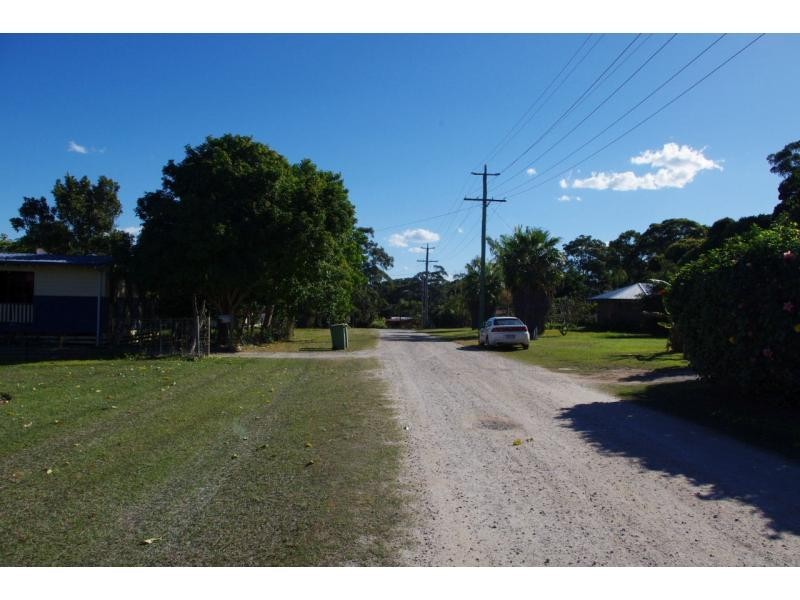 12 Marine Street, Macleay Island QLD 4184