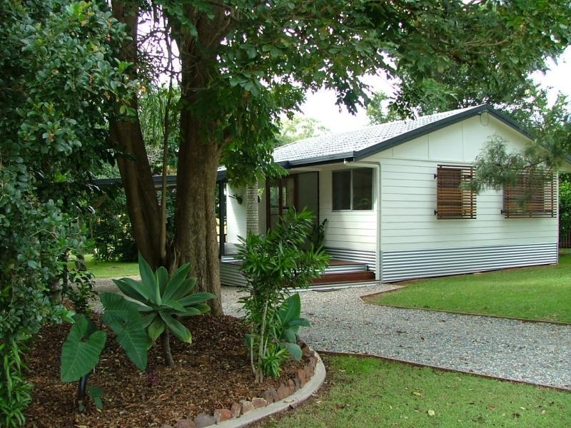 14 Lemontree Drive, Macleay Island QLD 4184