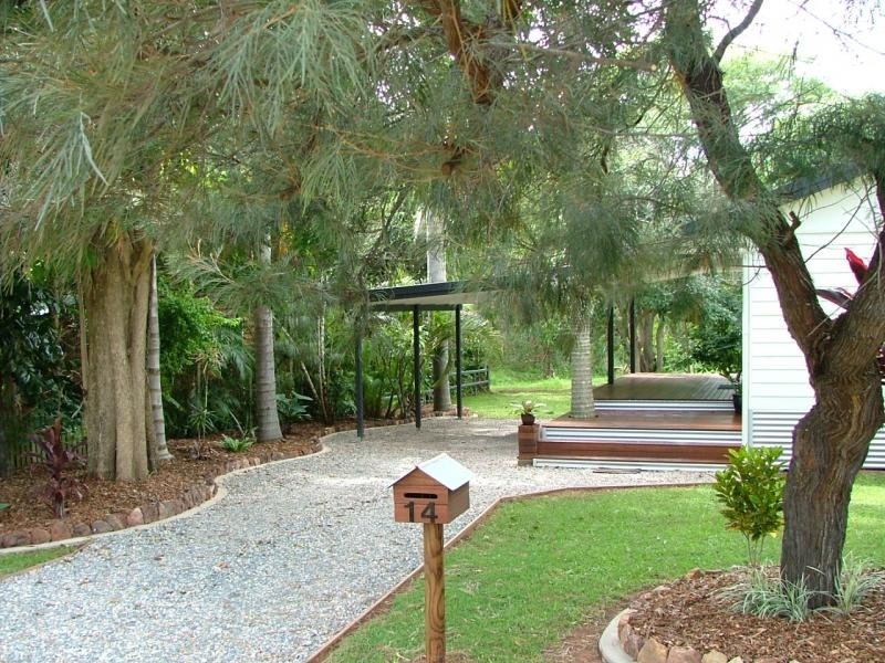 14 Lemontree Drive, Macleay Island QLD 4184