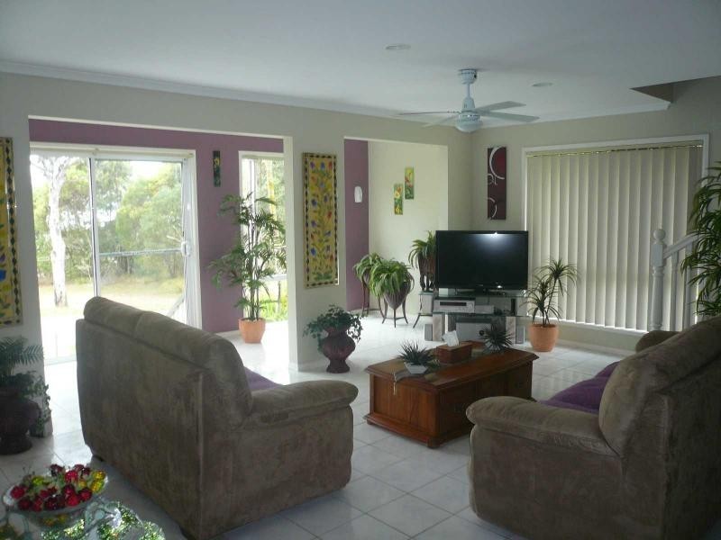 17 Koonwarra Parade, Macleay Island QLD 4184