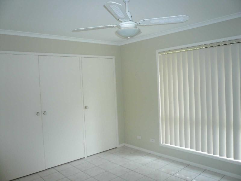 17 Koonwarra Parade, Macleay Island QLD 4184