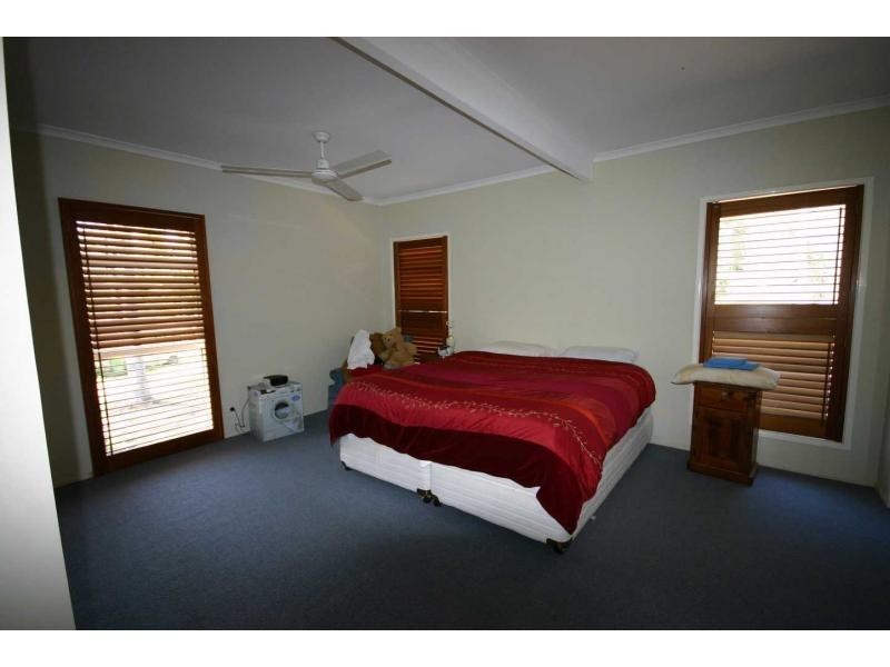 3 Attunga Street, Macleay Island QLD 4184