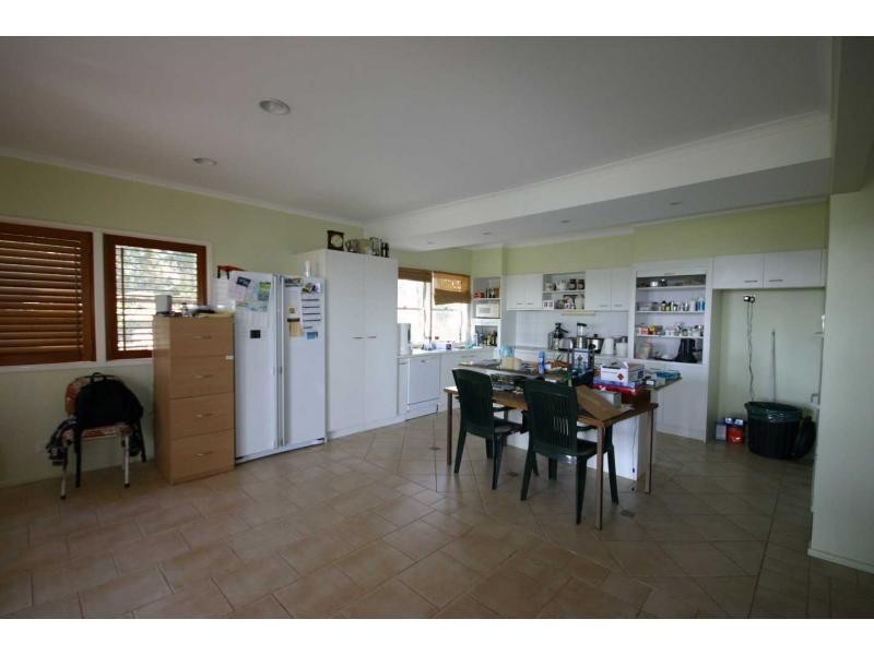 3 Attunga Street, Macleay Island QLD 4184