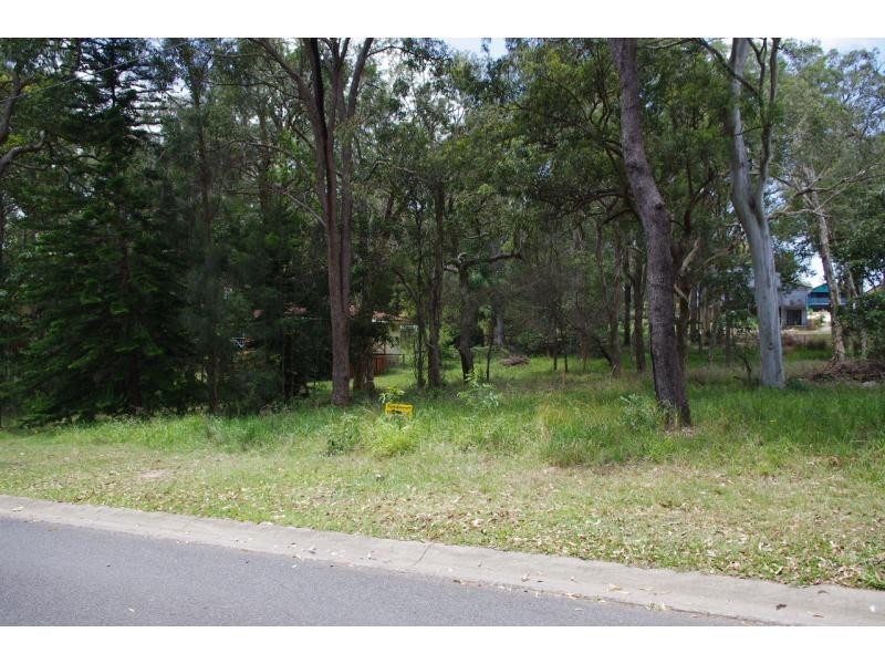42 Coondooroopa Drive, Macleay Island QLD 4184