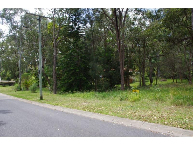 42 Coondooroopa Drive, Macleay Island QLD 4184