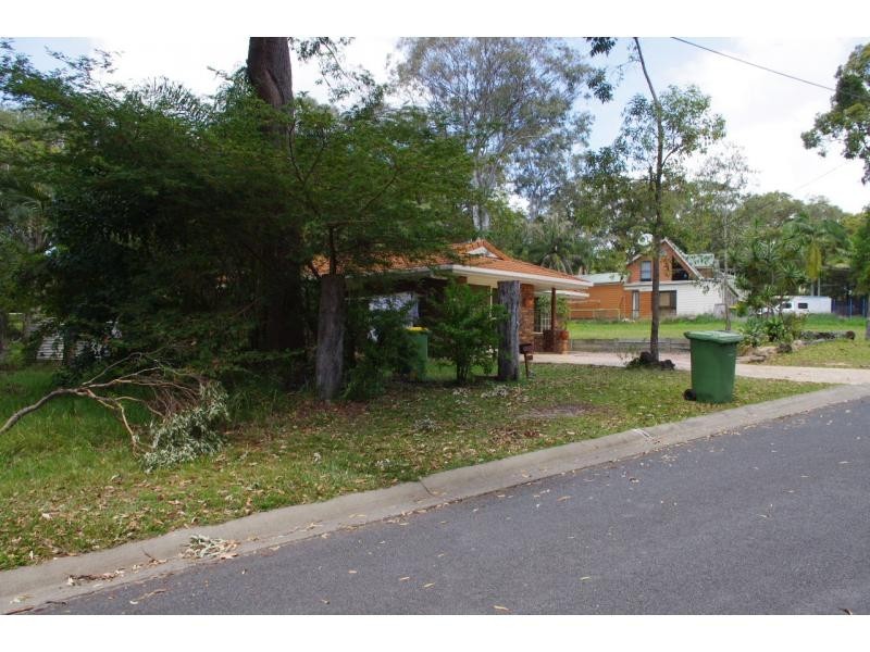 42 Coondooroopa Drive, Macleay Island QLD 4184