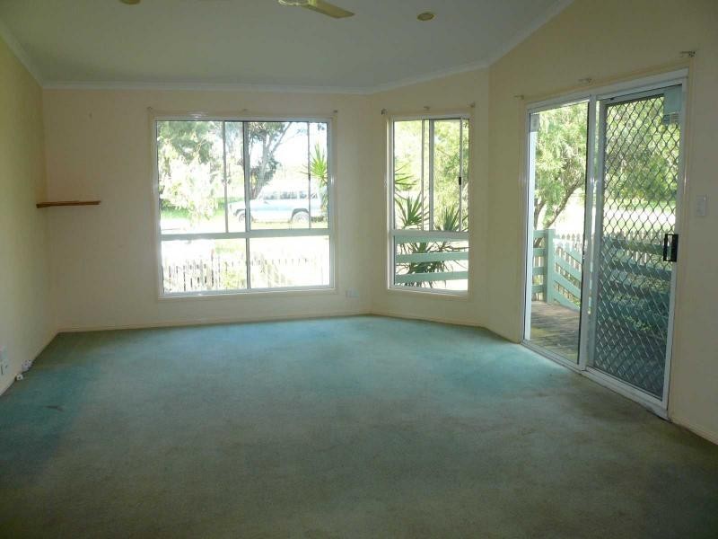 67 Scotts Road, Macleay Island QLD 4184
