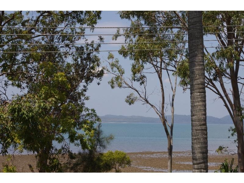 37 Kooberry Street, Macleay Island QLD 4184