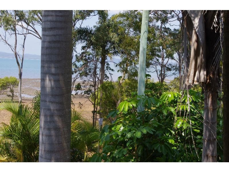 37 Kooberry Street, Macleay Island QLD 4184