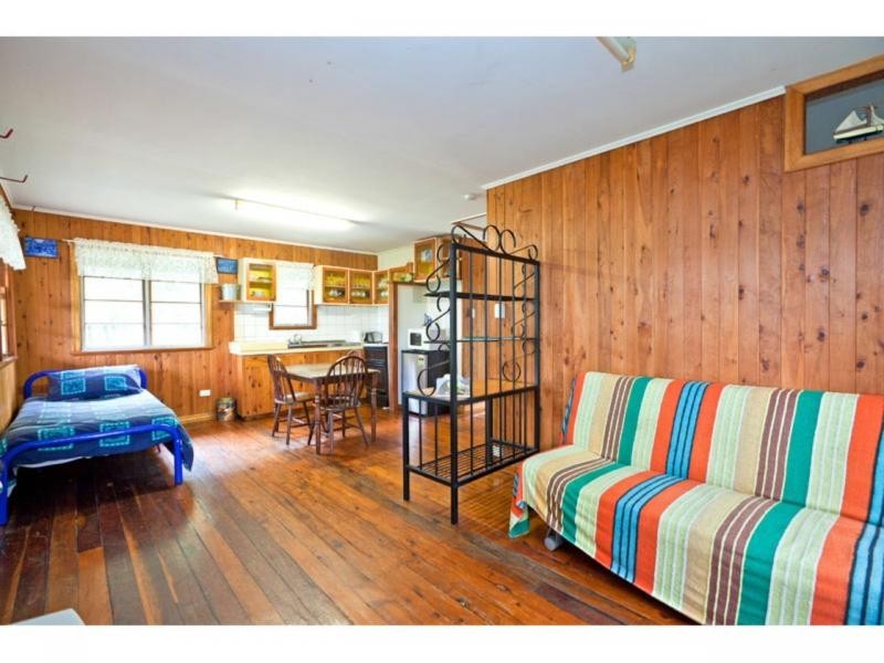 2 Ryde Street, Macleay Island QLD 4184