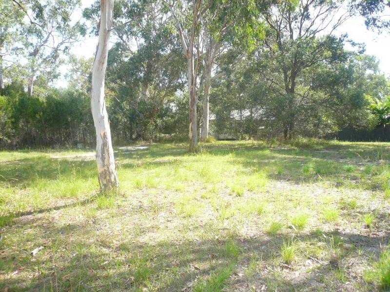 2 Tingara Street, Macleay Island QLD 4184
