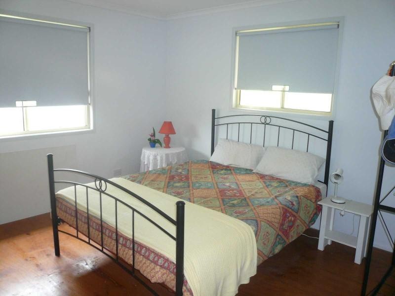 4 Alkira Street, Macleay Island QLD 4184