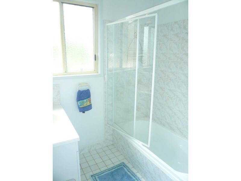 4 Alkira Street, Macleay Island QLD 4184