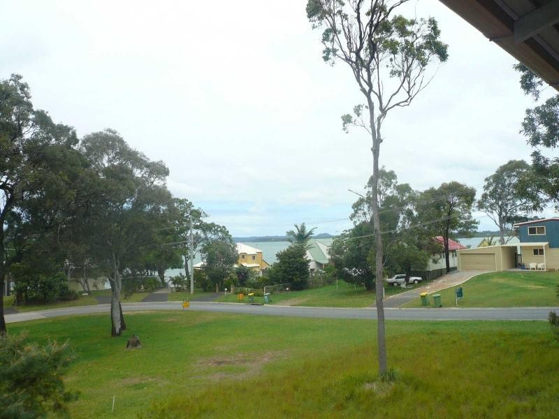 4 Alkira Street, Macleay Island QLD 4184