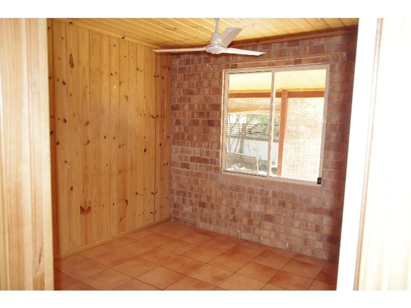 11 Vine Street, Macleay Island QLD 4184