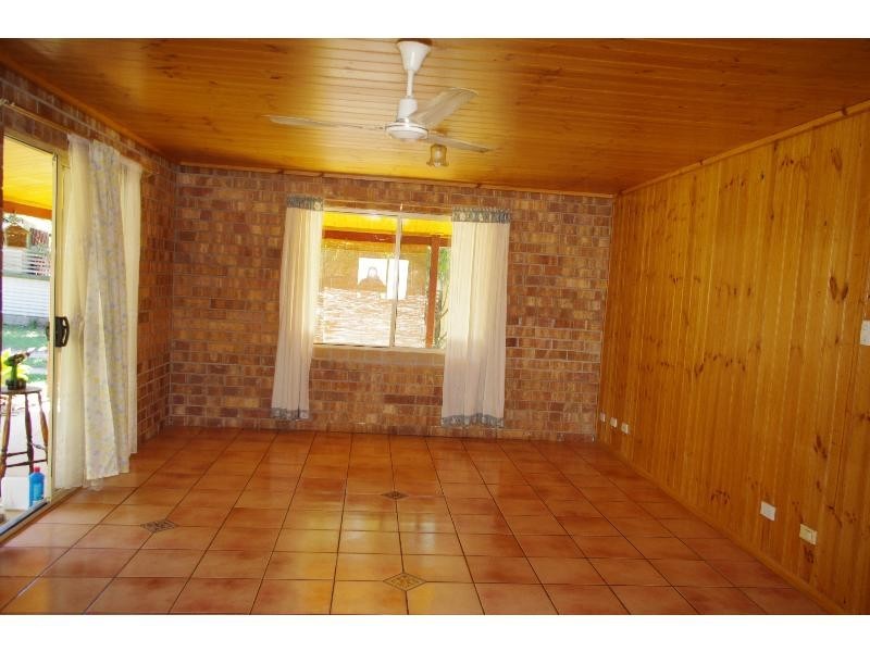 11 Vine Street, Macleay Island QLD 4184