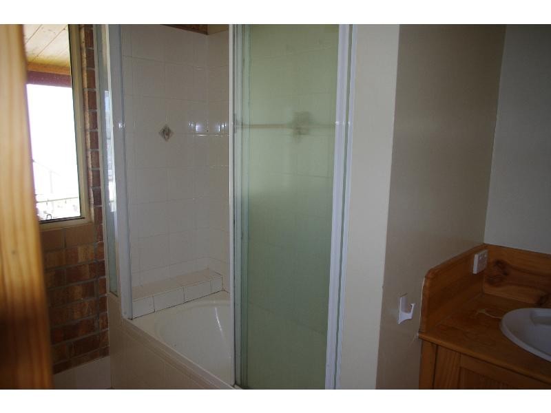 11 Vine Street, Macleay Island QLD 4184