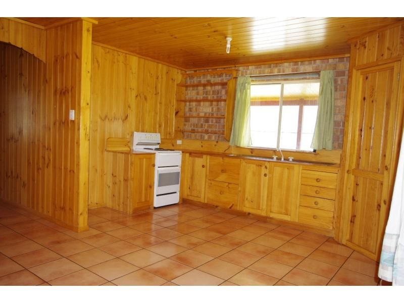 11 Vine Street, Macleay Island QLD 4184