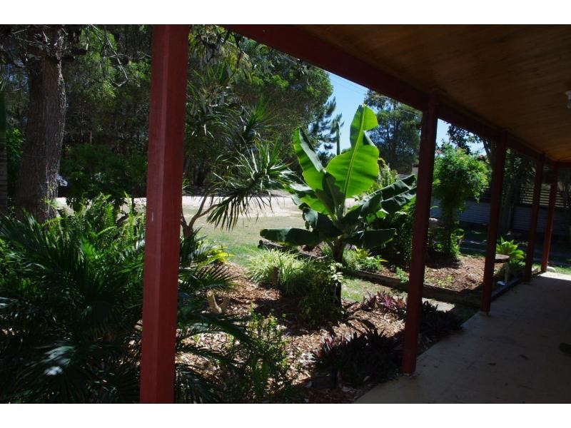 11 Vine Street, Macleay Island QLD 4184