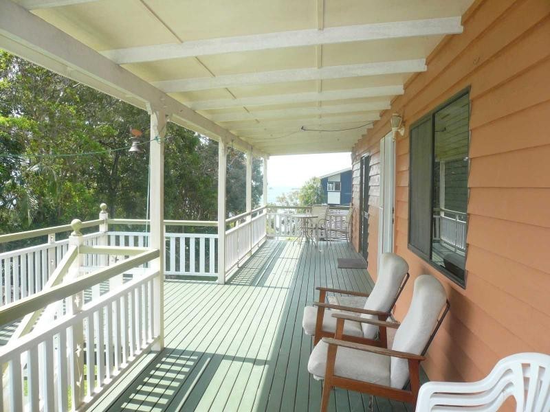 18 Kim Crescent, Macleay Island QLD 4184