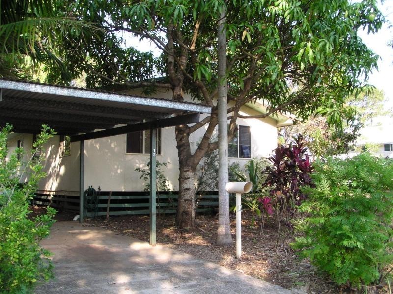 12 Leonie Crescent, Lamb Island QLD 4184