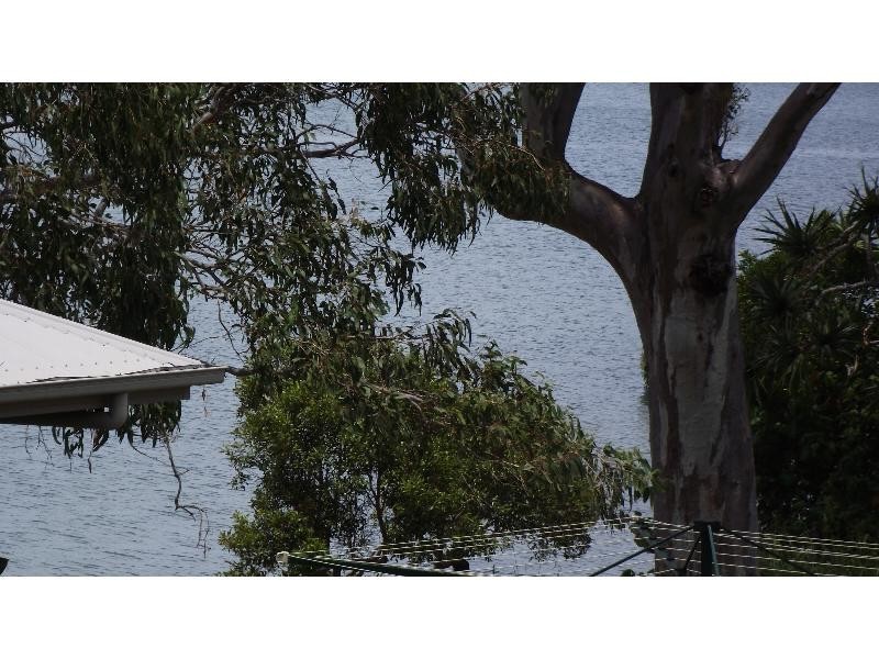 16 Mawarra Street, Macleay Island QLD 4184