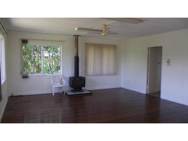 22 Cotton Tree Avenue, Macleay Island QLD 4184