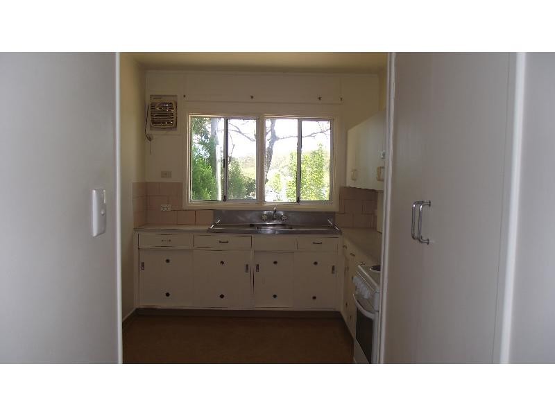 22 Cotton Tree Avenue, Macleay Island QLD 4184