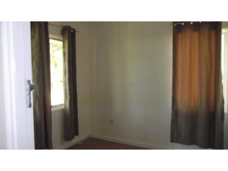 22 Cotton Tree Avenue, Macleay Island QLD 4184