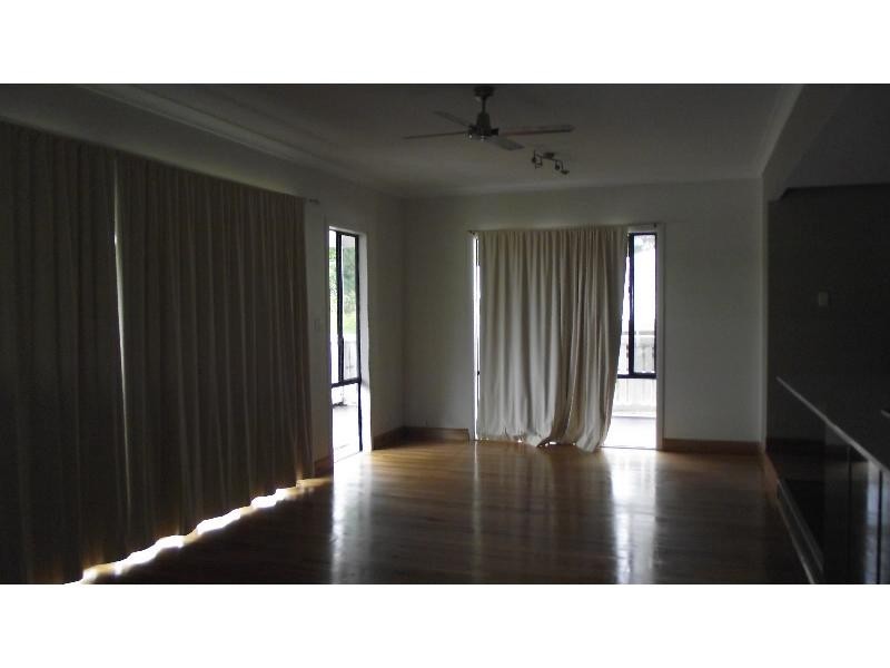 6 Hamilton Parade, Macleay Island QLD 4184