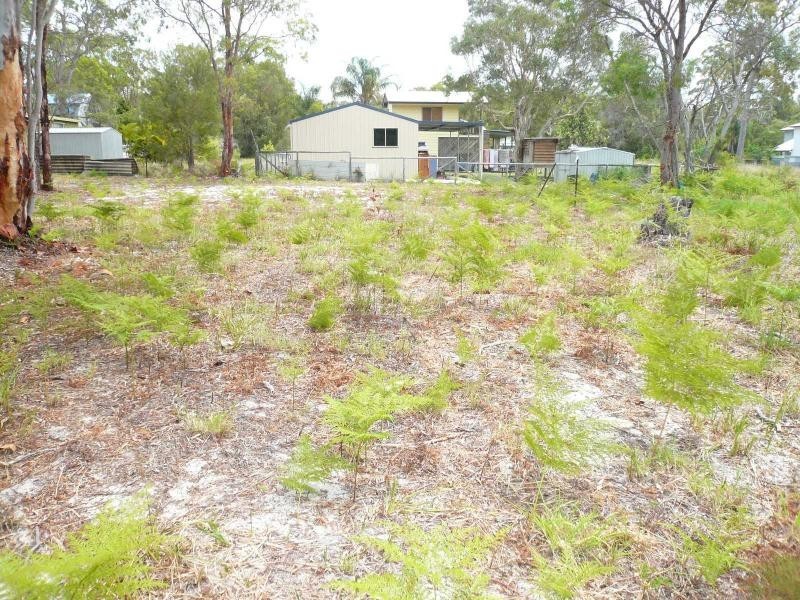 18 Kestrel Street, Macleay Island QLD 4184