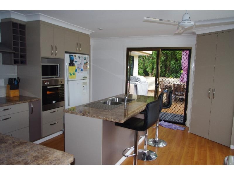130 Lucas Road, Lamb Island QLD 4184