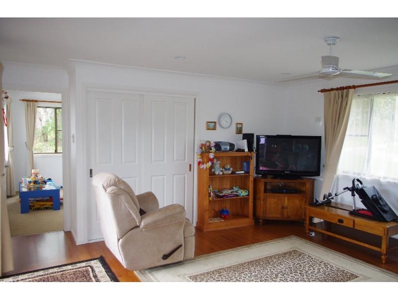 130 Lucas Road, Lamb Island QLD 4184