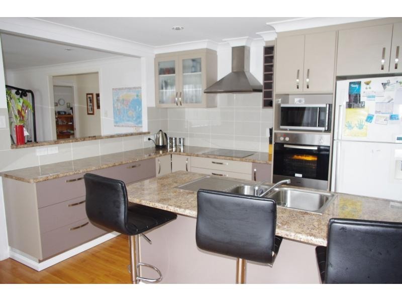 130 Lucas Road, Lamb Island QLD 4184