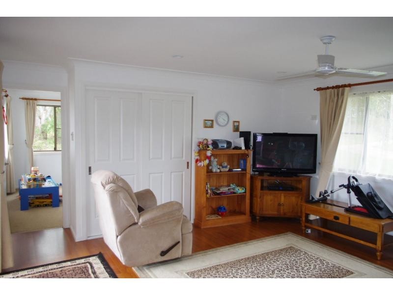 130 Lucas Road, Lamb Island QLD 4184