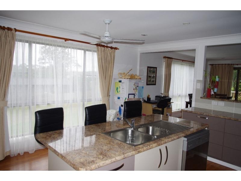 130 Lucas Road, Lamb Island QLD 4184