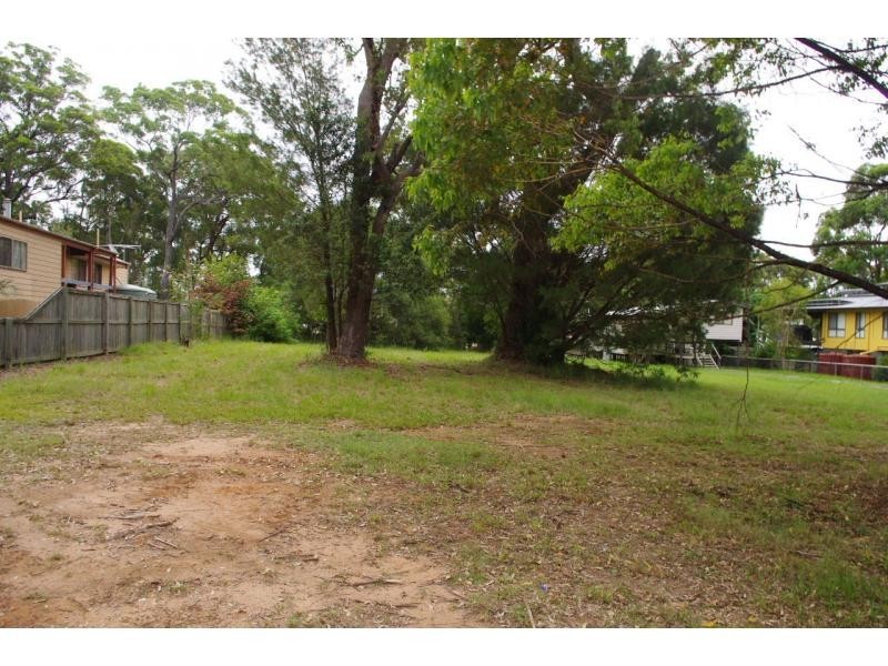27 President Terrace, Macleay Island QLD 4184