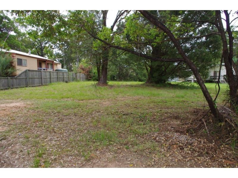 27 President Terrace, Macleay Island QLD 4184