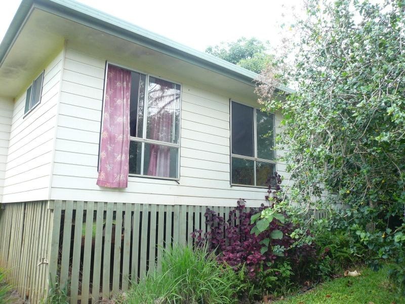 42 Lonicera Street, Macleay Island QLD 4184