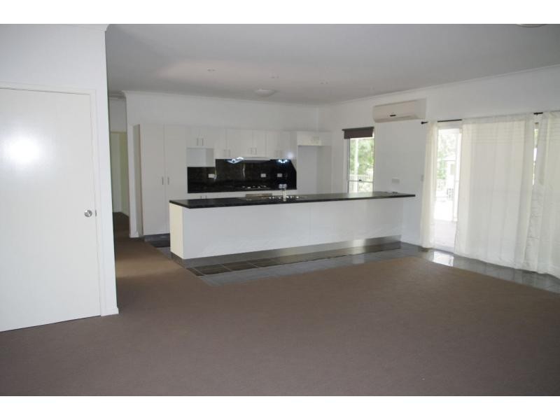 2 Sandpiper Street, Macleay Island QLD 4184
