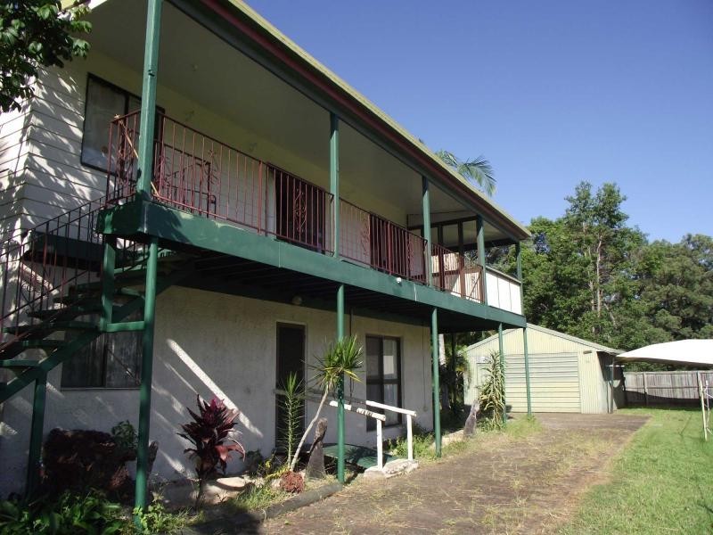 40 Crest Haven, Lamb Island QLD 4184